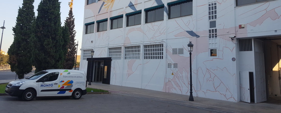 Pinturas Montó decora la fachada de Fermax
